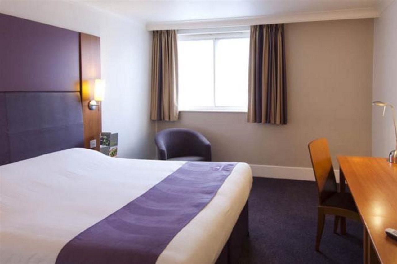 Premier Inn London Hayes, Heathrow Hayes  Buitenkant foto