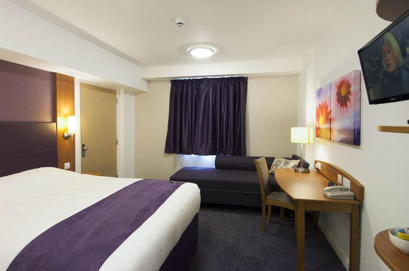 Premier Inn London Hayes, Heathrow Hayes  Buitenkant foto